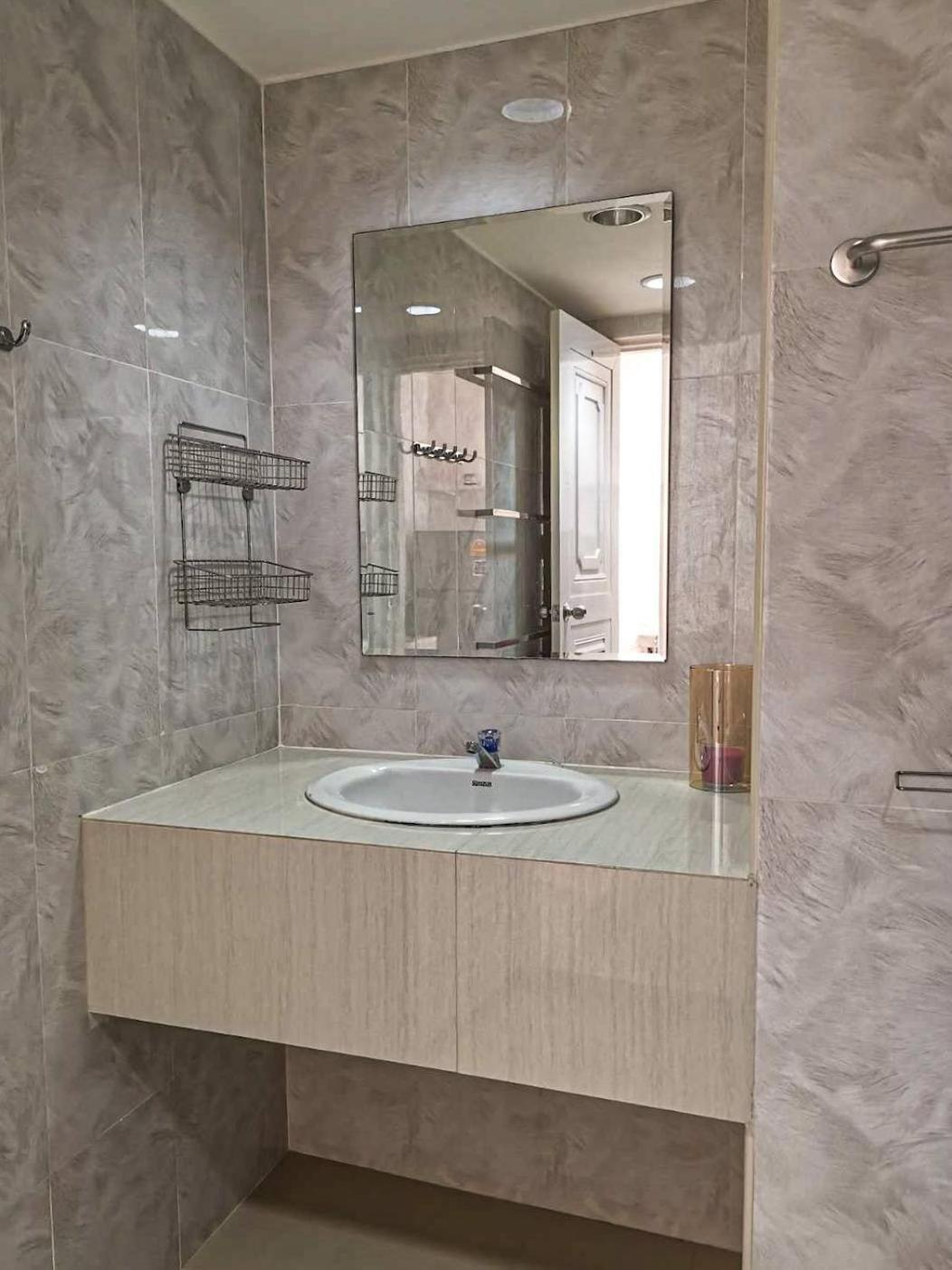 Tower Resident In The Heart Of Bangkok Shopping Center Apartment Makkasan Bagian luar foto